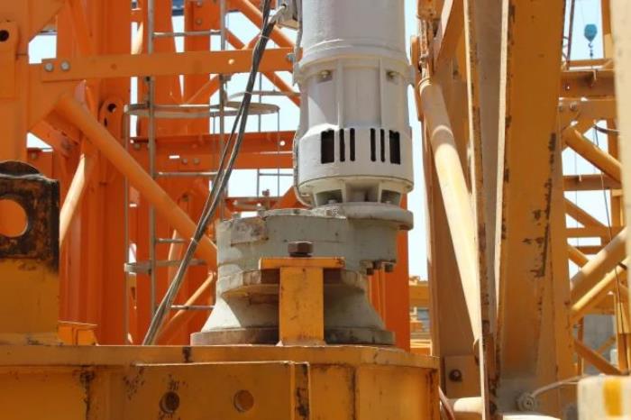 کله قندی و گردان تاور کرین