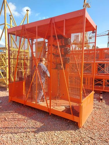 ساخت اسانسور کارگاهی تاور کرین